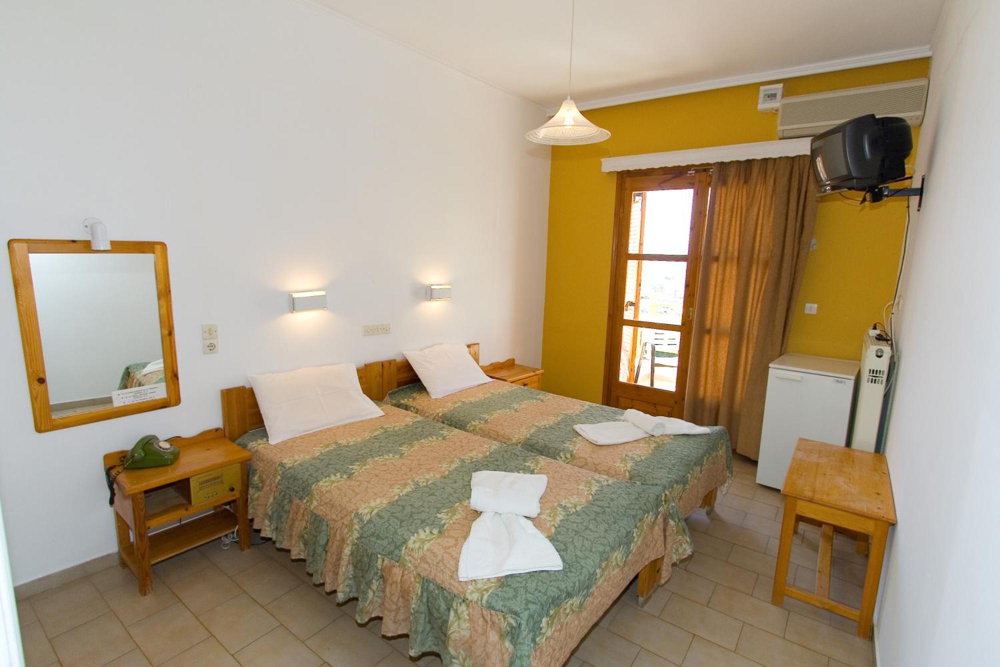 Hotel Aidipsos Лутра-Едіпсу Номер фото